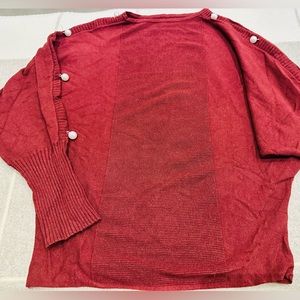 Res batwing sweater with pear details on sleeves